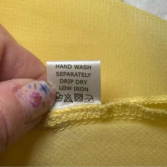 Young Threads Butter Yellow Embroidered Chiffon Sleeveless Blouse Fairy Medium - Picture 7 of 10